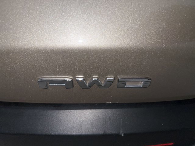 Used 2022 GMC Acadia SLE image 34