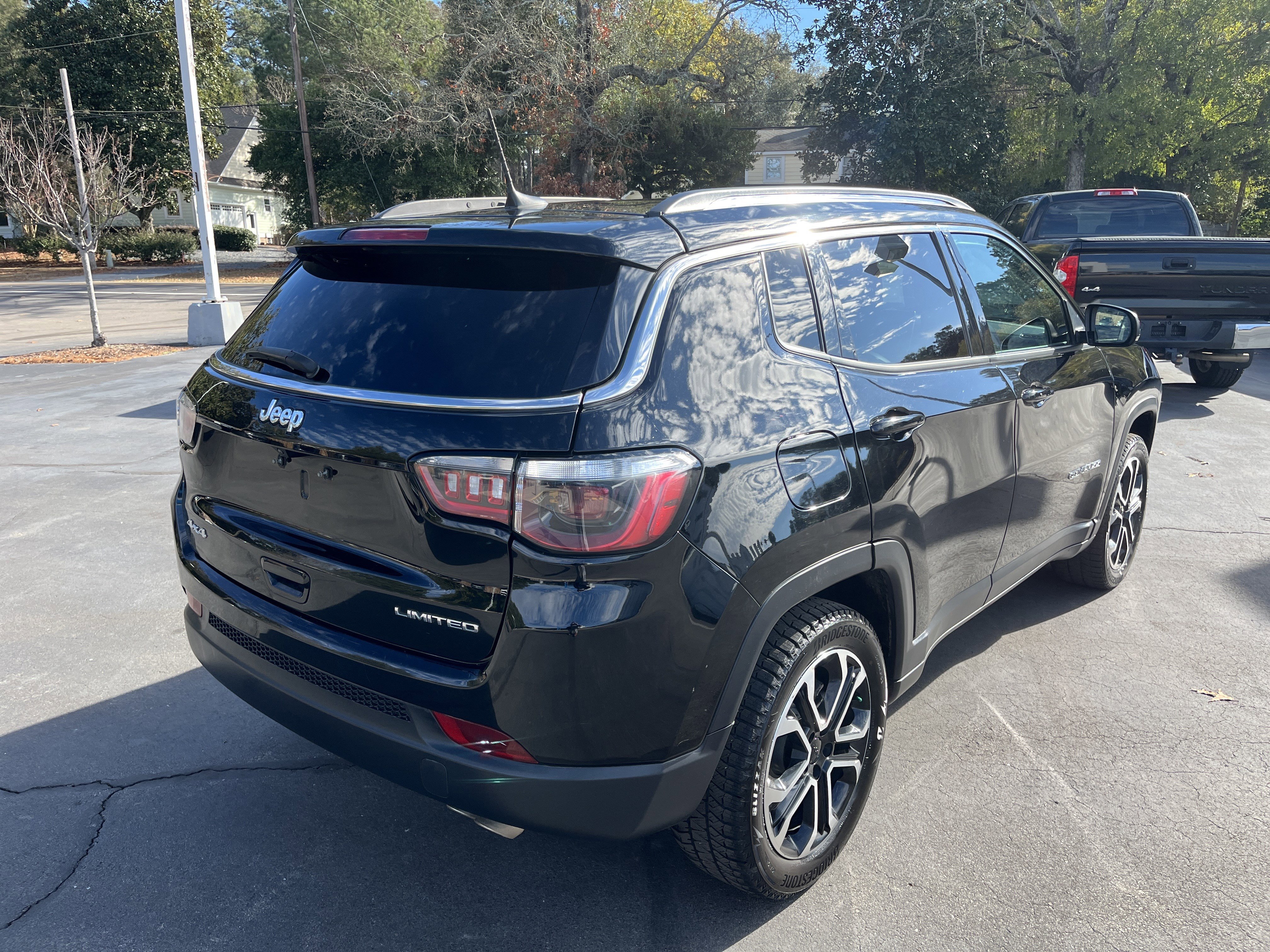 Used 2022 Jeep Compass Limited w/ Sun and Sound Group image 7