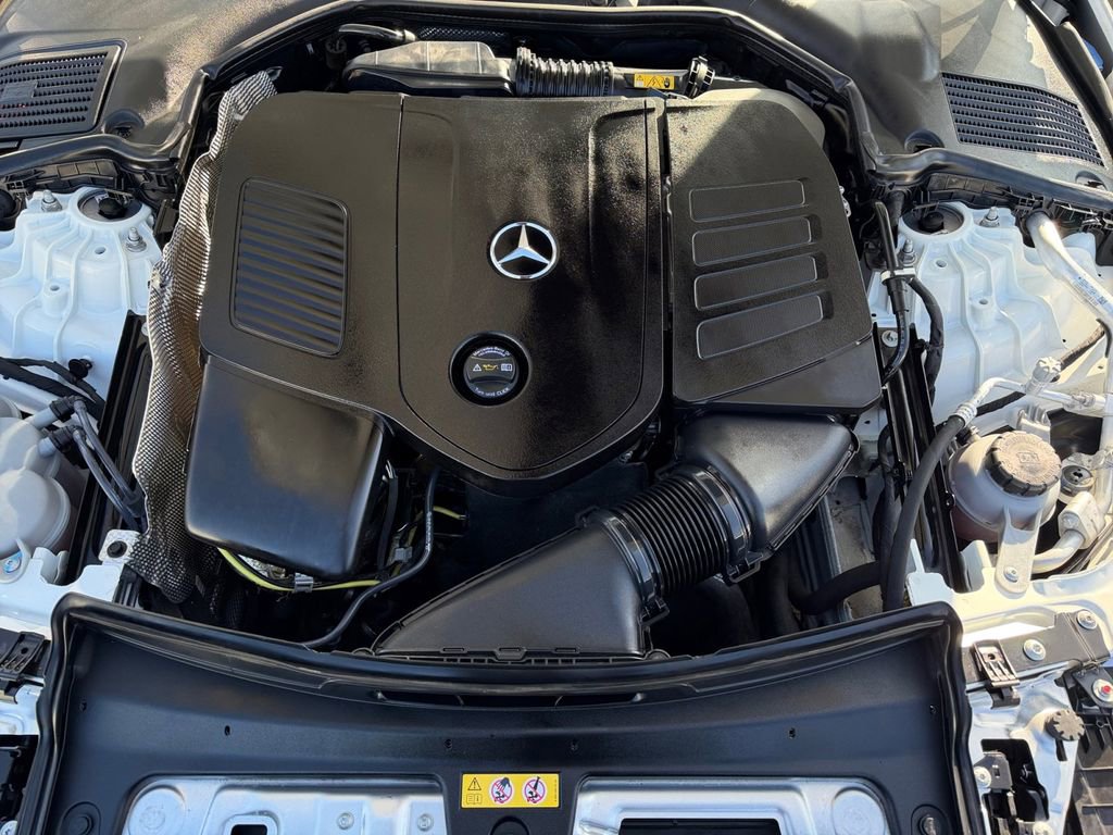 Used 2025 Mercedes-Benz C 300 Sedan image 32