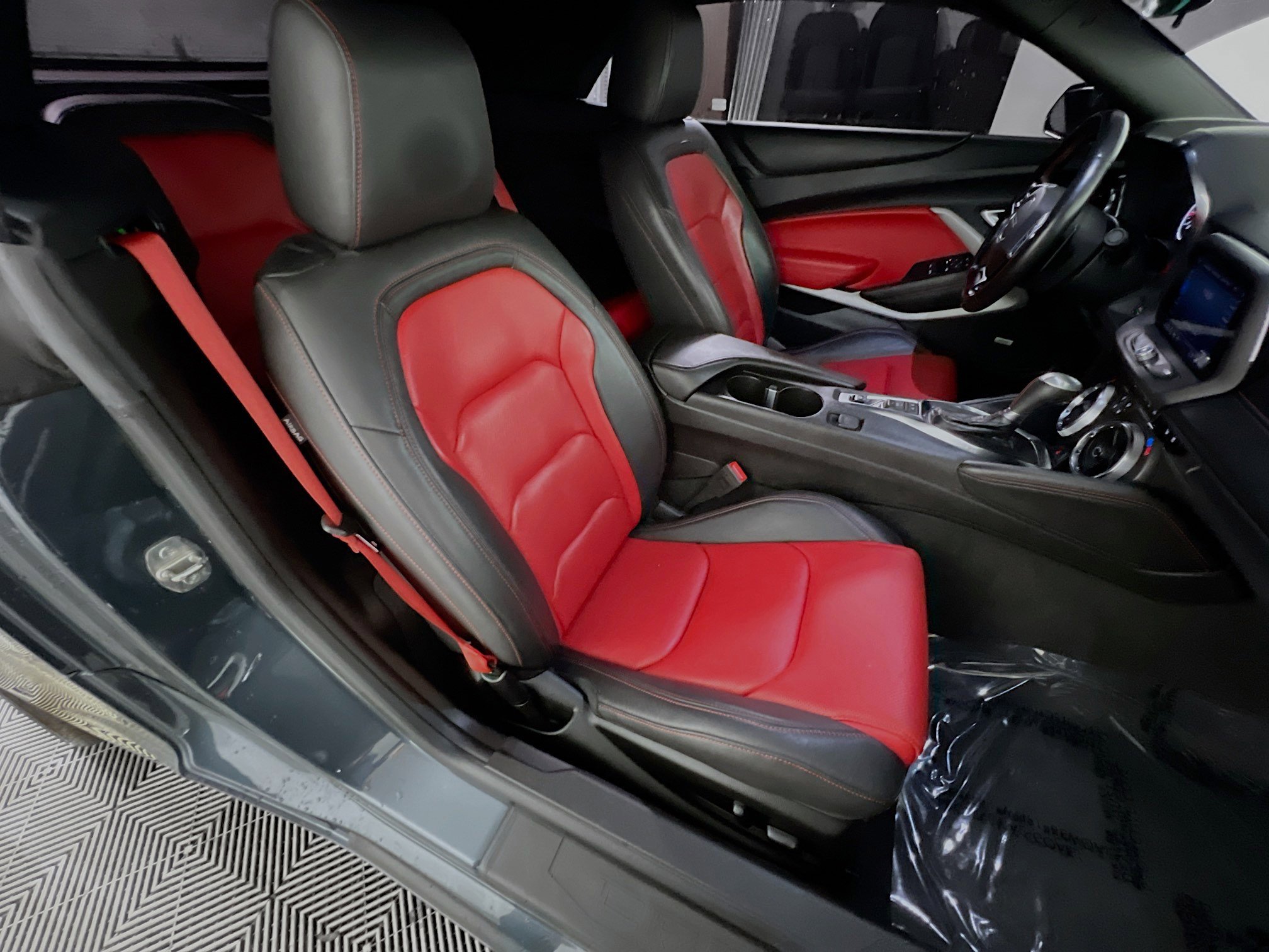 Used 2022 Chevrolet Camaro LT w/ Technology Package image 31