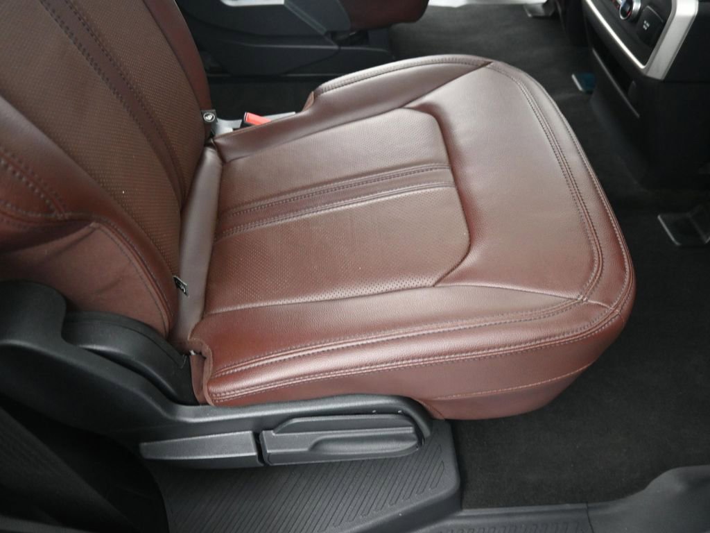 Used 2024 Ford Expedition Limited image 29