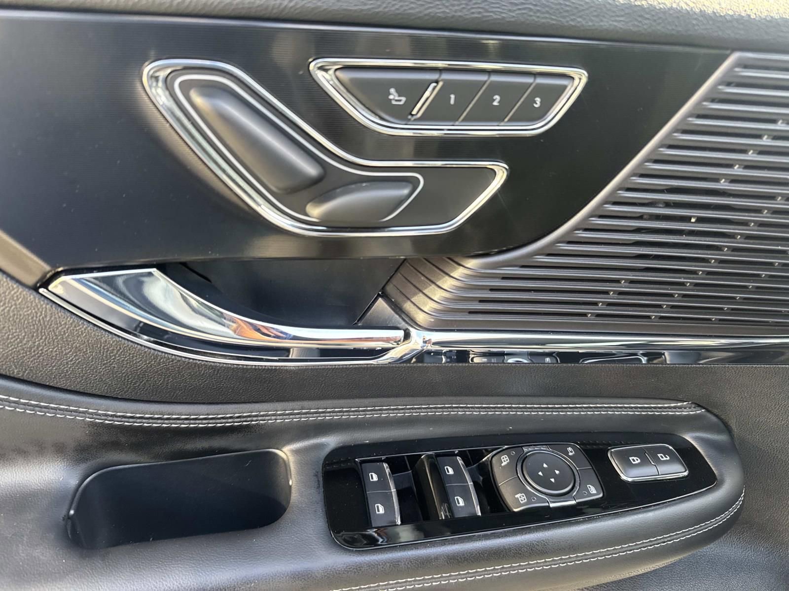 Used 2022 Lincoln Corsair Reserve w/ Elements Package image 27