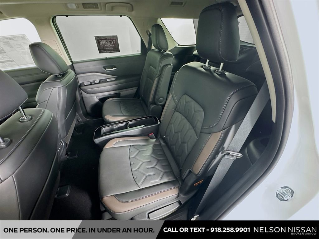 New 2026 Nissan Pathfinder Platinum image 25