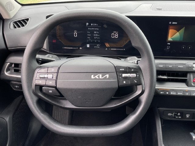 Used 2025 Kia K4 FWD image 11
