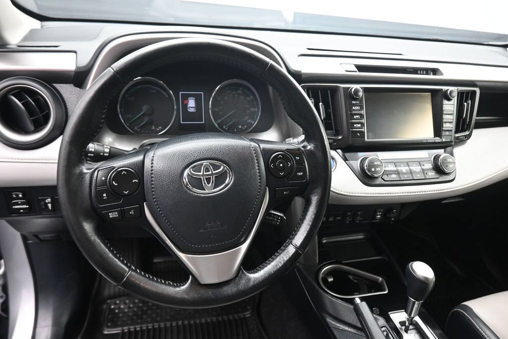 Used 2018 Toyota RAV4 Limited AWD/4WD image 14