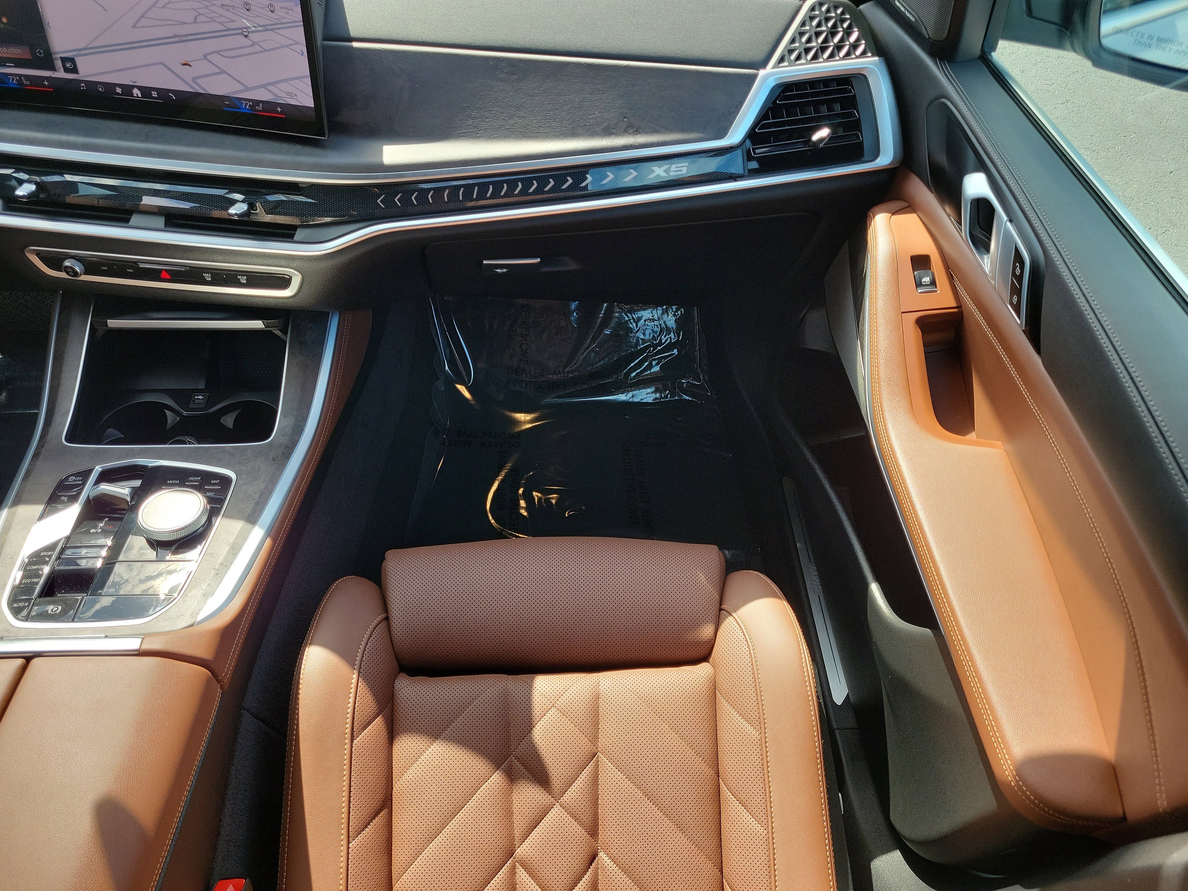 Used 2024 BMW X5 sDrive40i w/ Premium Package image 16