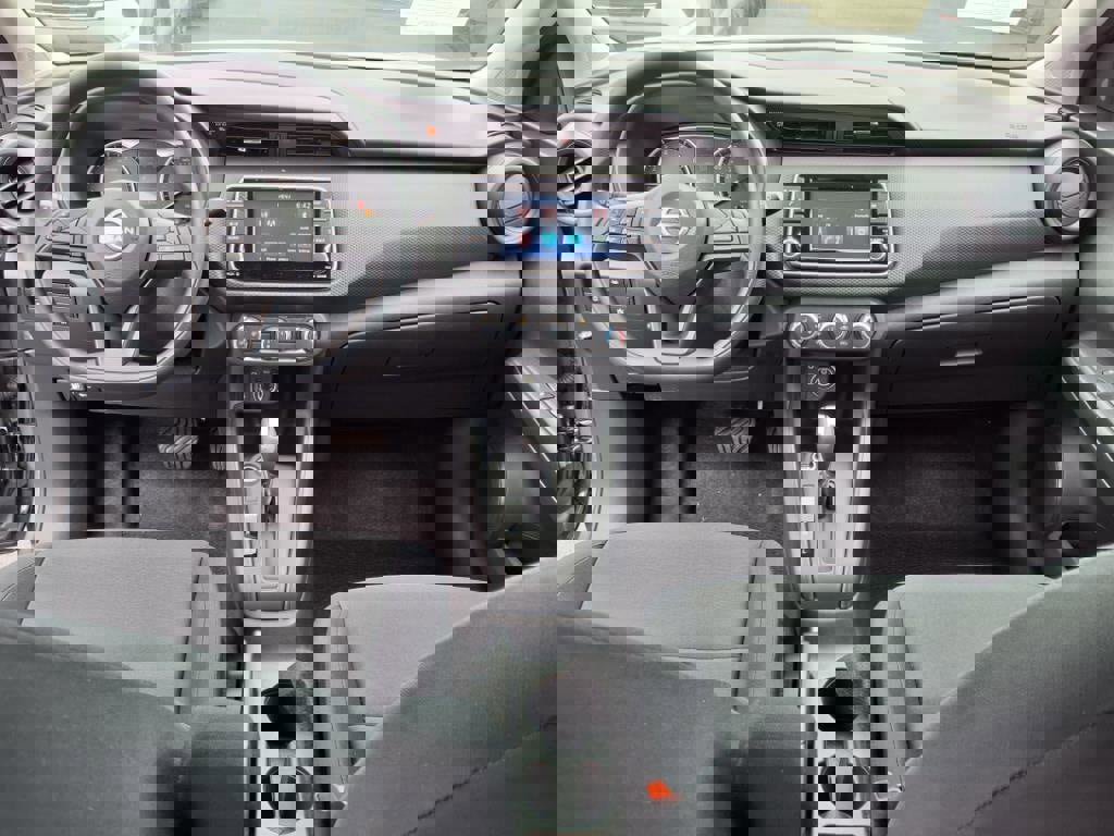 New 2025 Nissan Kicks Play S image 7