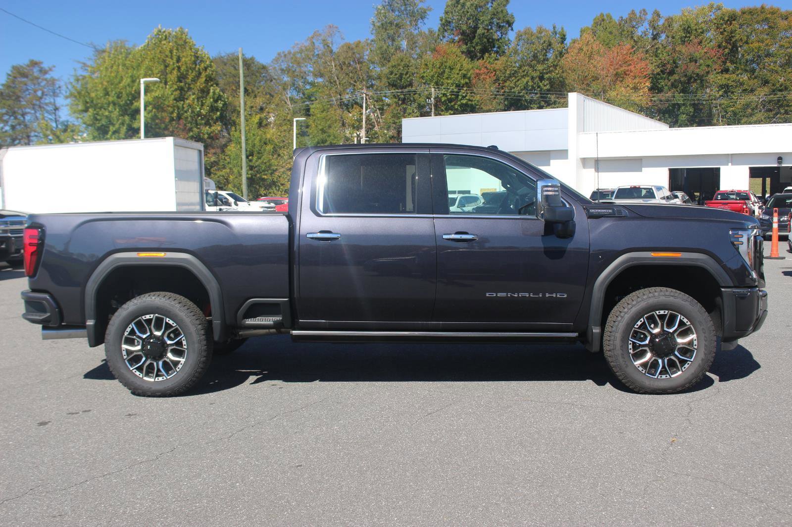 New 2025 GMC Sierra 3500 Denali Ultimate image 8