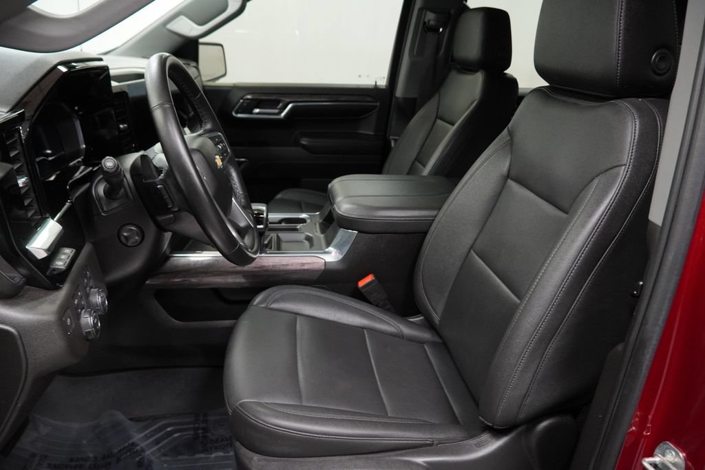 Used 2023 Chevrolet Silverado 1500 LTZ w/ Technology Package AWD/4WD image 7