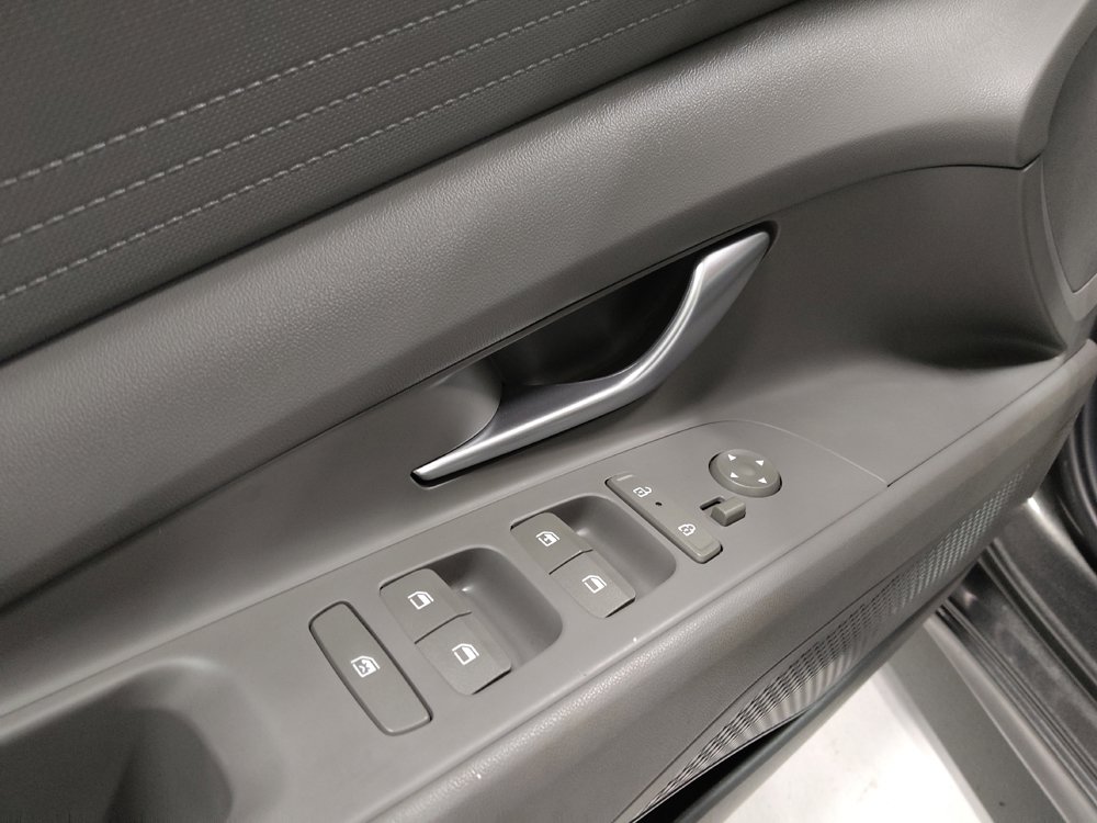 Used 2024 Hyundai Elantra SE image 27