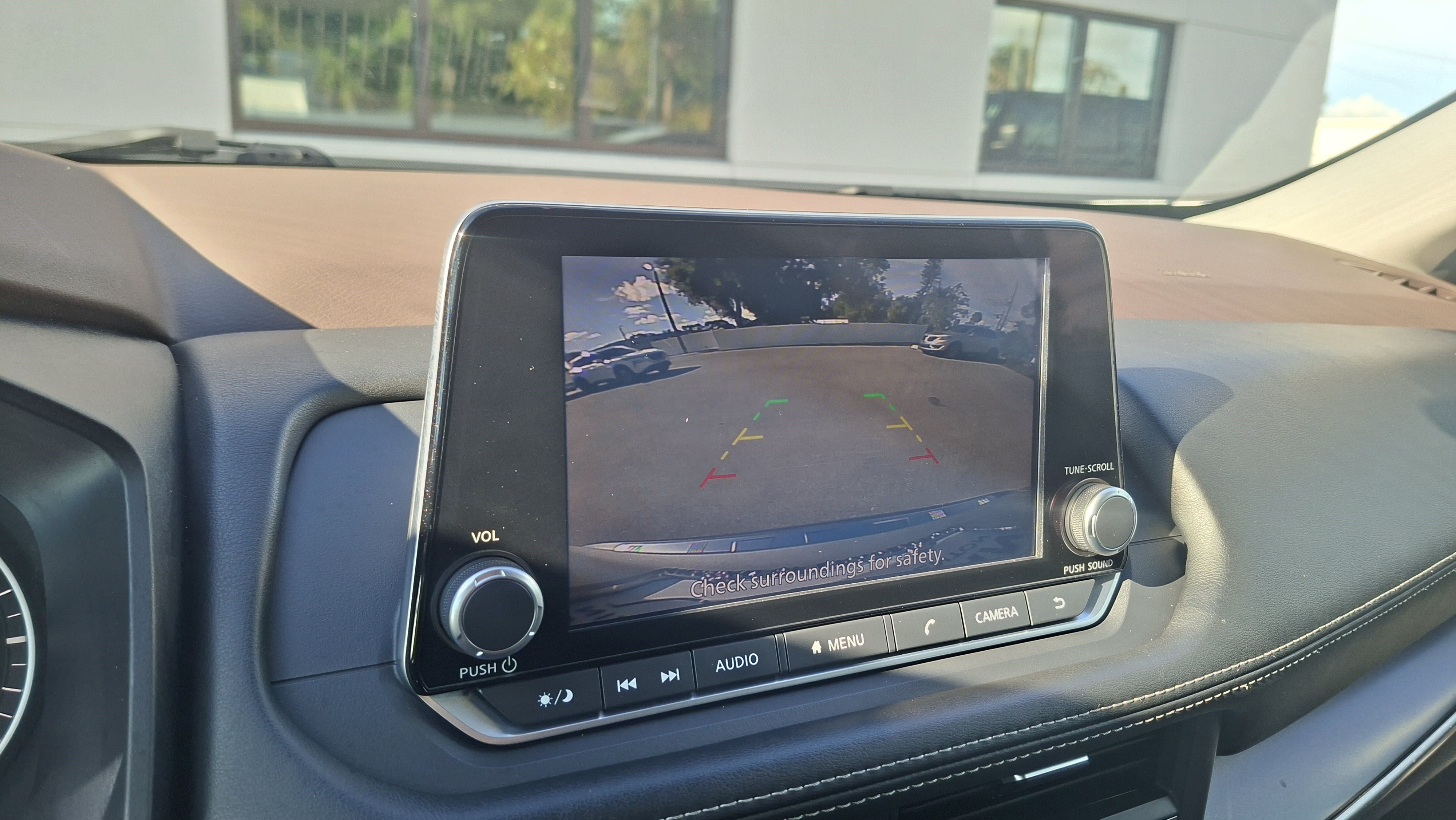 Used 2023 Nissan Rogue SV FWD image 13