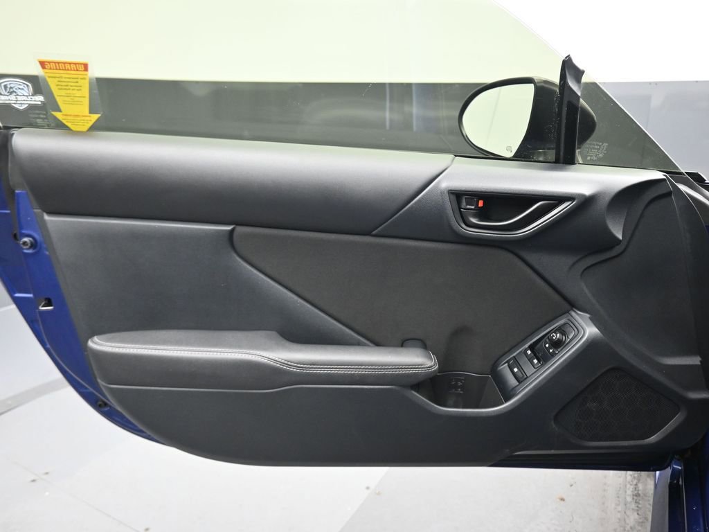 Used 2025 Toyota GR86 w/ Performance Package image 9