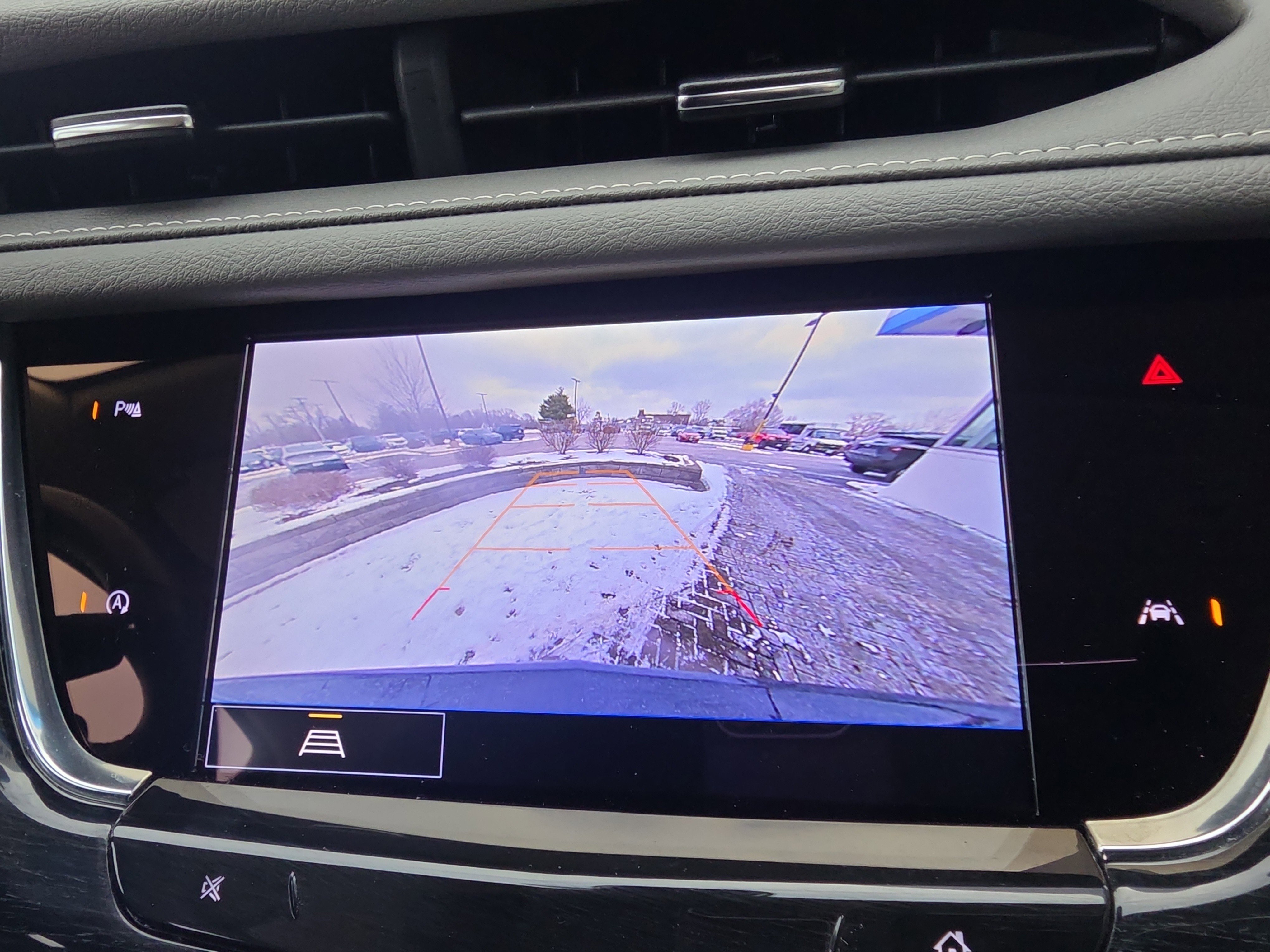 Certified 2025 Cadillac XT6 Premium Luxury image 27