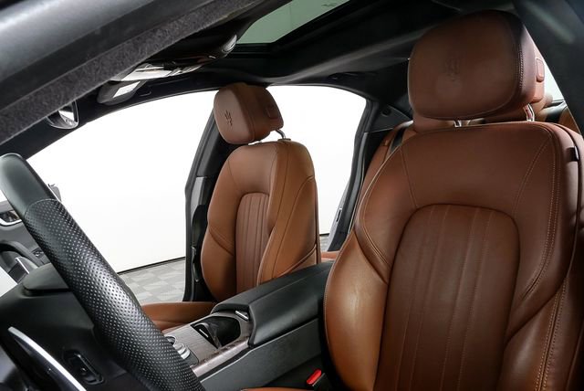Used 2023 Maserati Ghibli Modena RWD image 2