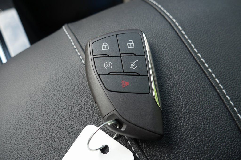 New 2026 Chevrolet Traverse LT w/ Enhanced Driving Package image 18