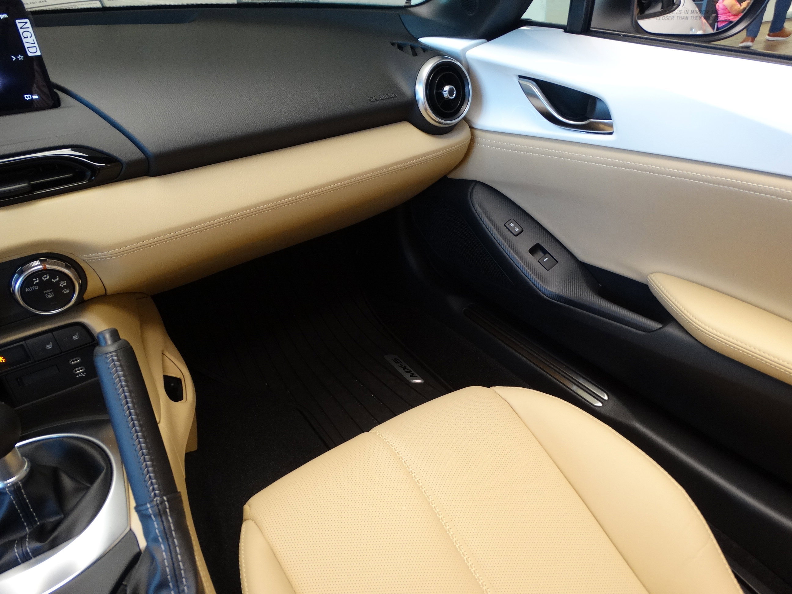 New 2025 MAZDA MX-5 Miata RF Grand Touring image 14