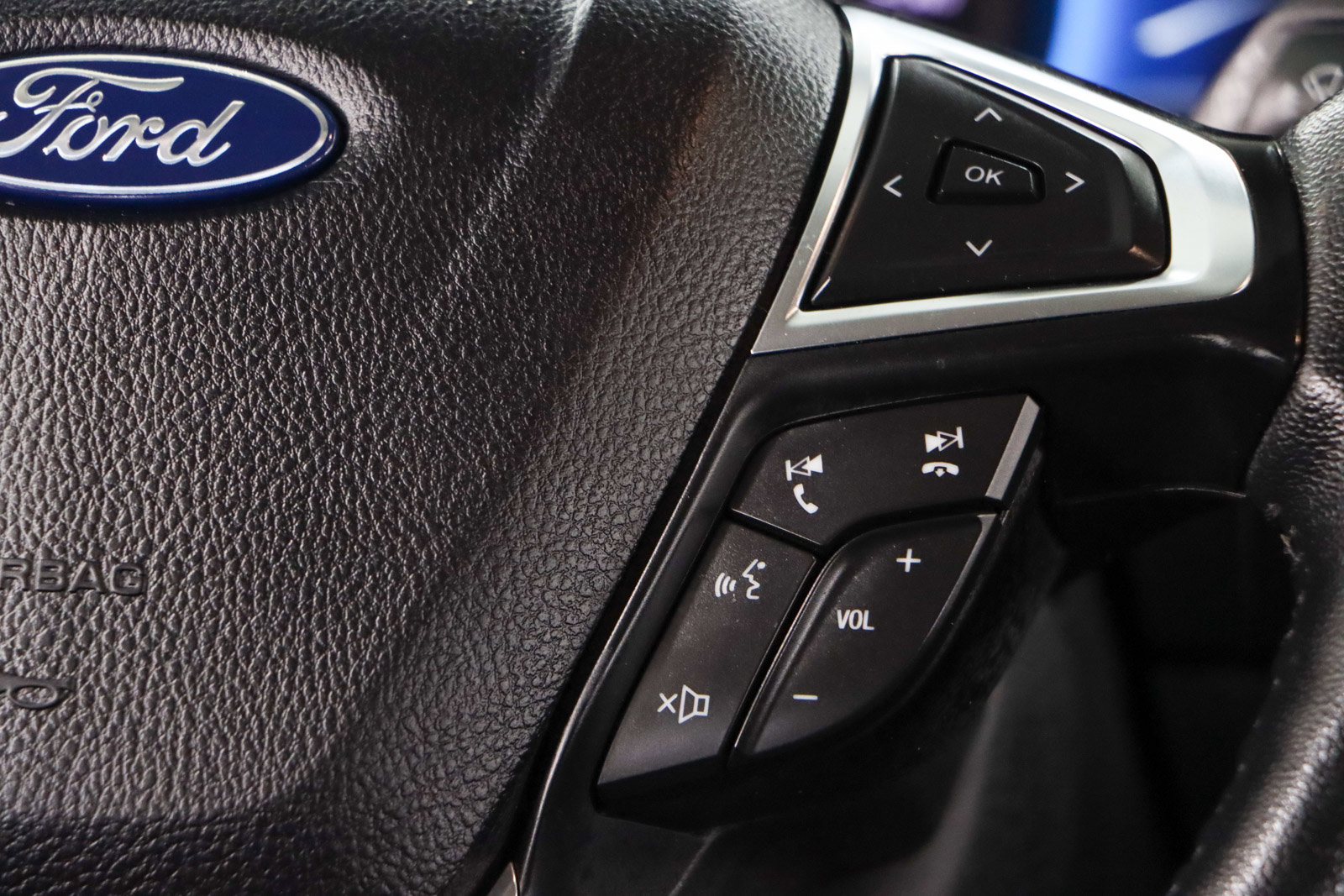 Used 2024 Ford Edge SEL image 14