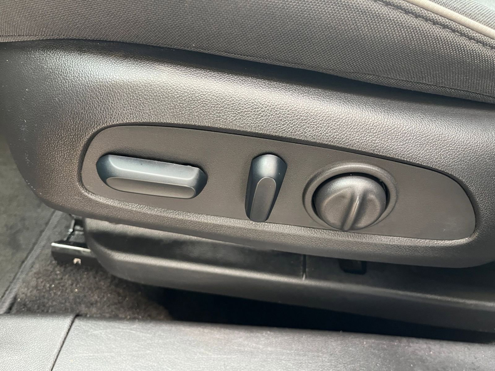 Used 2023 Chevrolet TrailBlazer LT w/ Convenience Package image 22