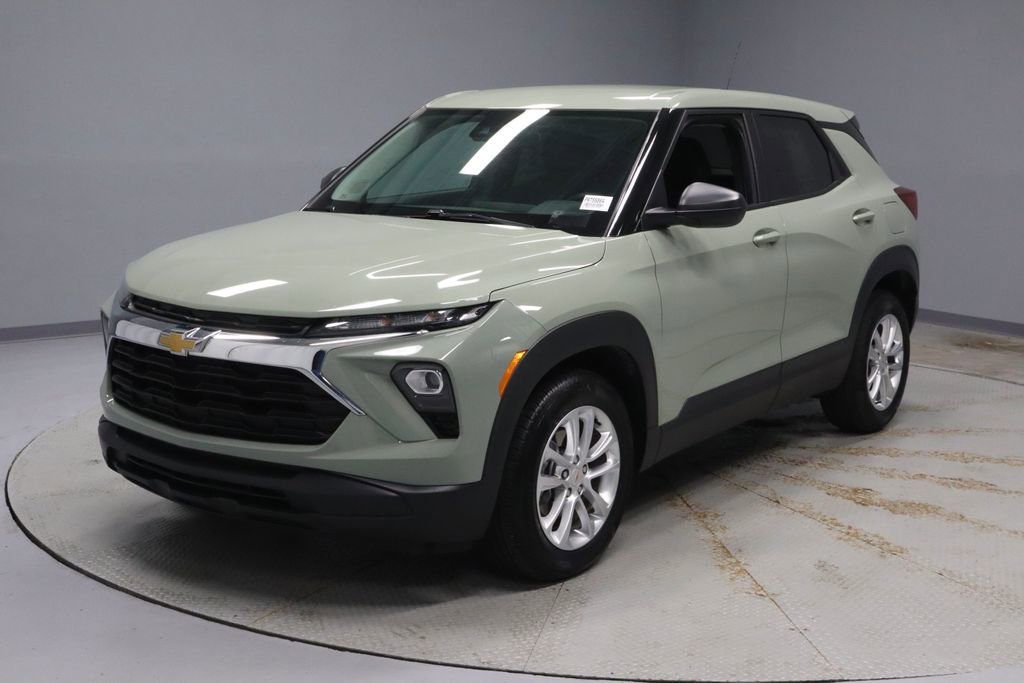 Used 2025 Chevrolet TrailBlazer LS w/ LS Convenience Package FWD image 6