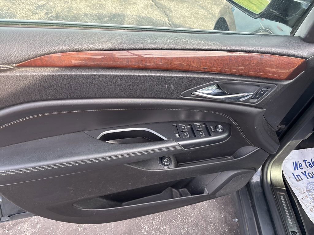 Used 2016 Cadillac SRX Luxury image 23