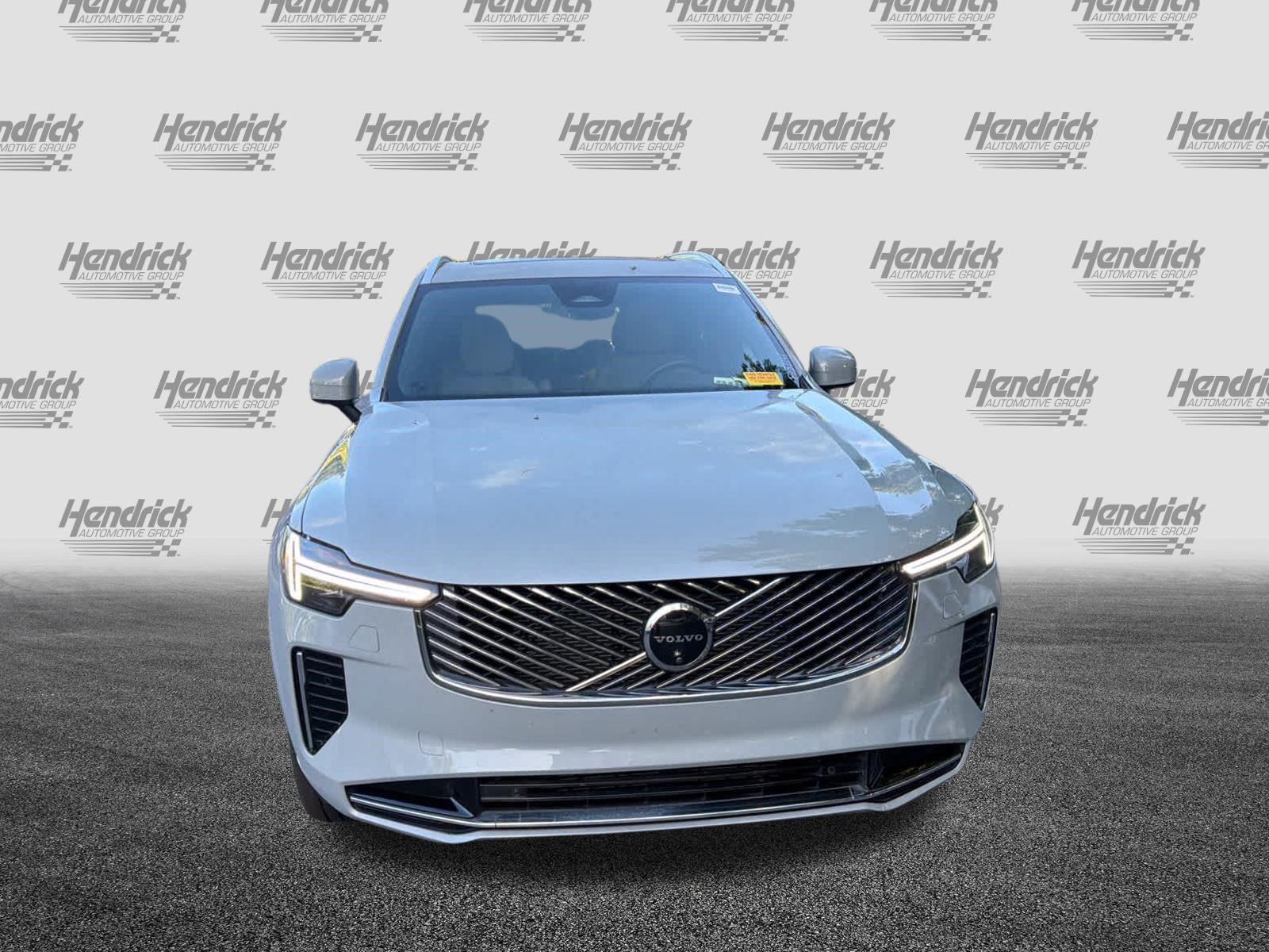 Used 2025 Volvo XC90 B6 Plus AWD/4WD image 3