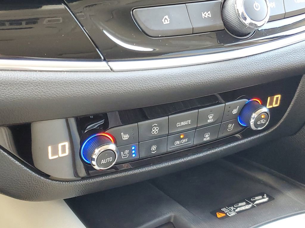 Used 2022 Buick Enclave Avenir image 23