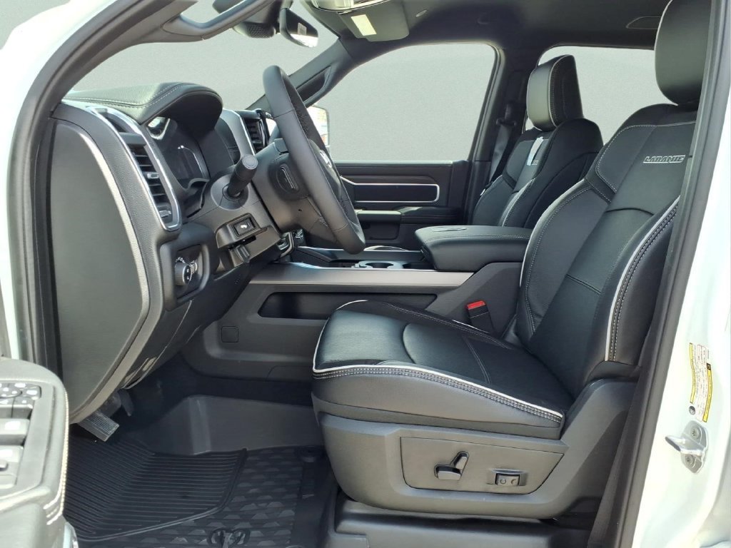 New 2027 RAM 3500 Laramie AWD/4WD image 9