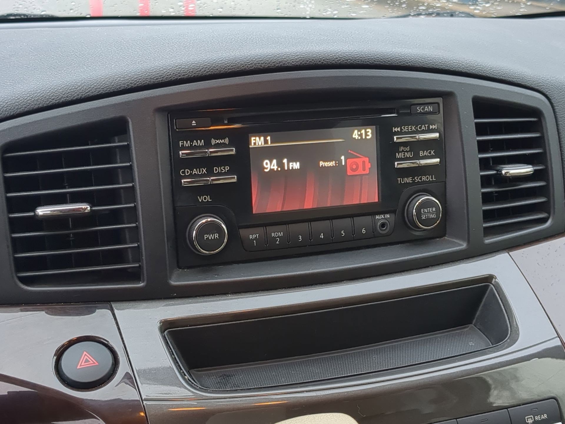 Used 2014 Nissan Quest SV image 16