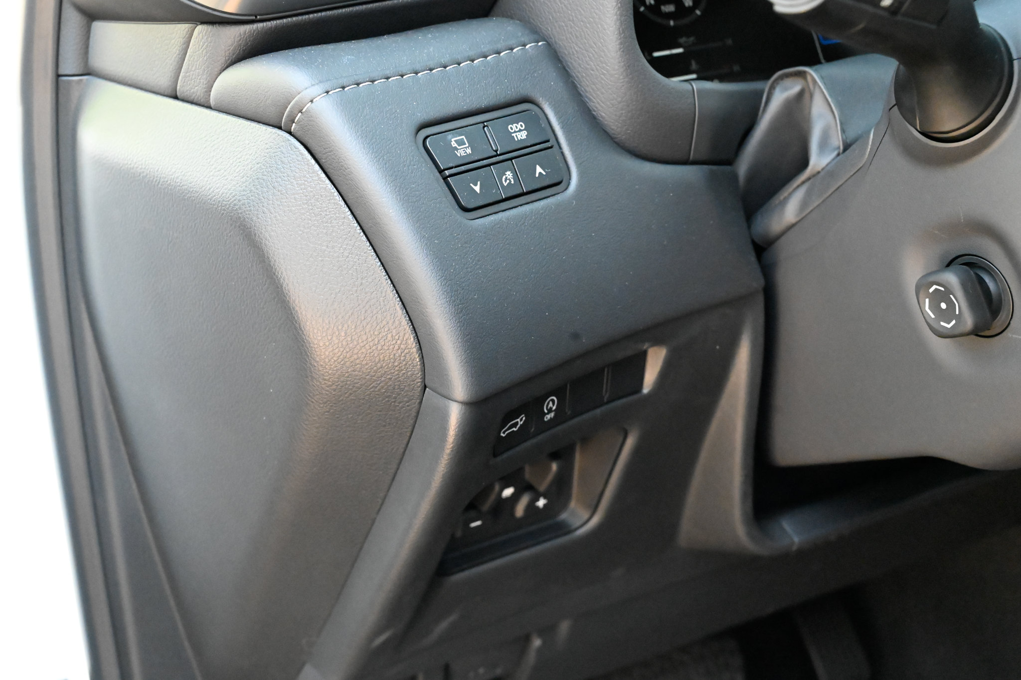Used 2025 Lexus LX 600 4WD w/ Accessory Package (2T) image 20