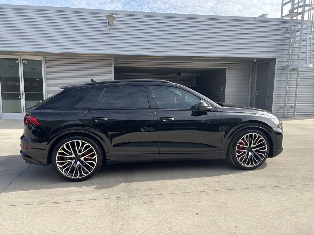 New 2026 Audi SQ8 Prestige image 4