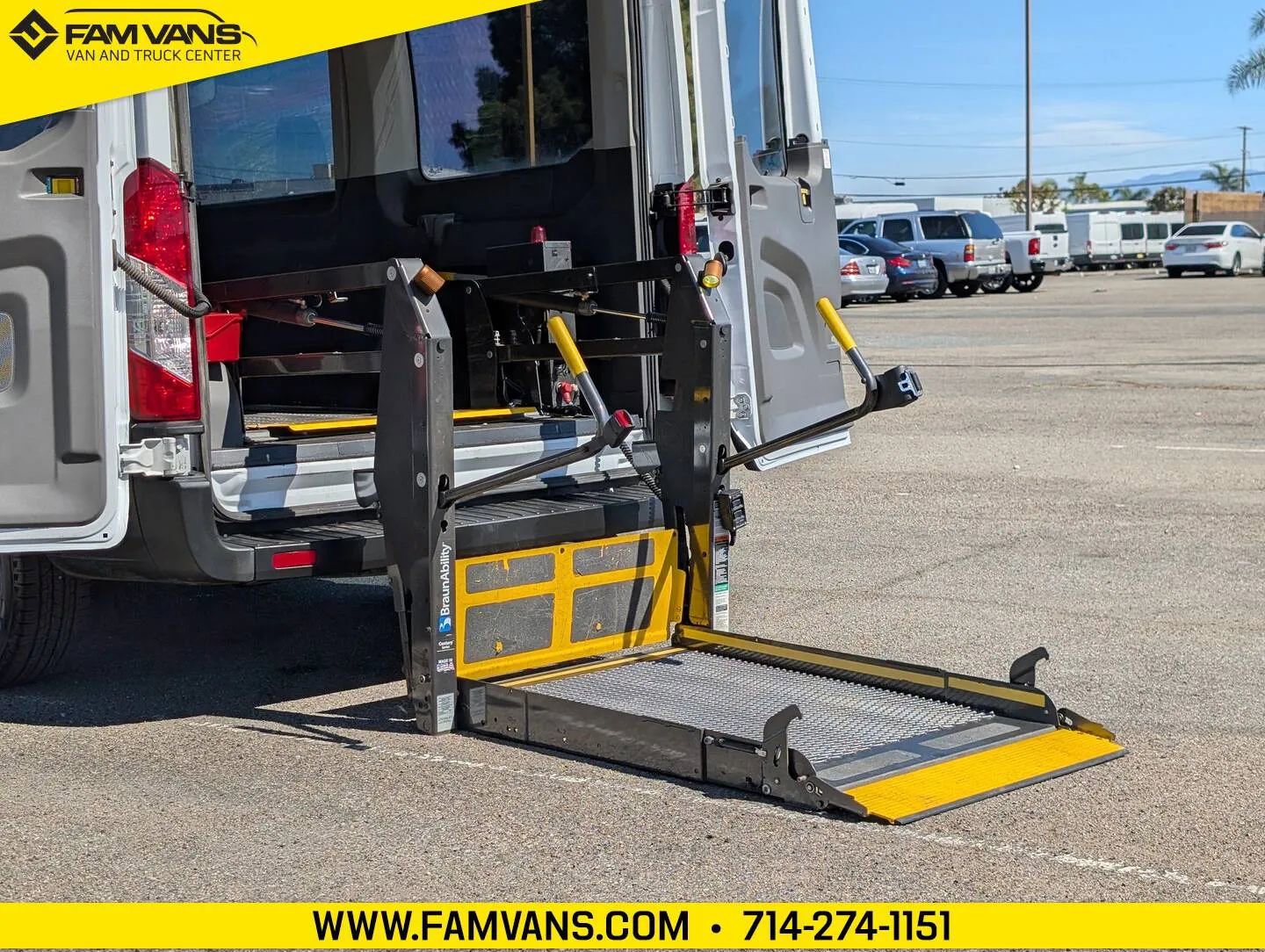 Used 2020 Ford Transit 150 XL image 11