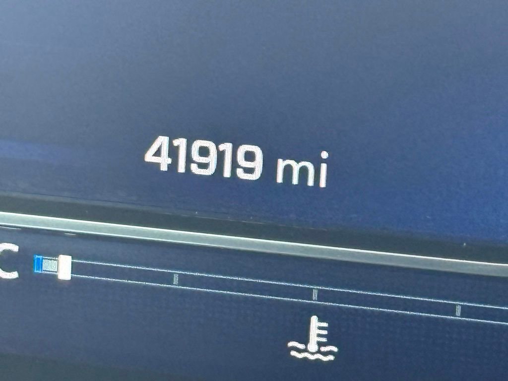 Used 2024 Chevrolet Silverado 2500 LT image 9