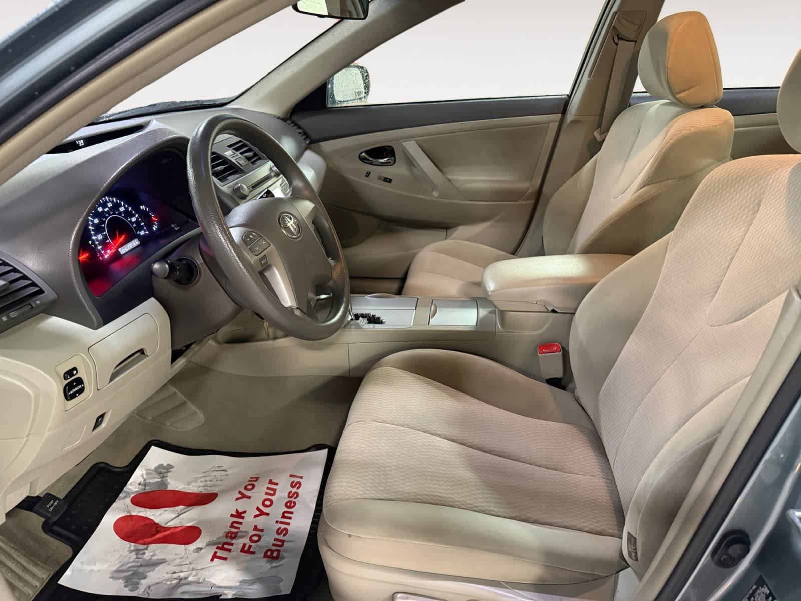 Used 2010 Toyota Camry LE FWD image 15