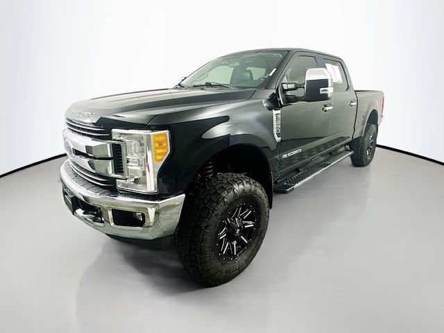 Used 2017 Ford F250 XLT w/ XLT Premium Package AWD/4WD image 3