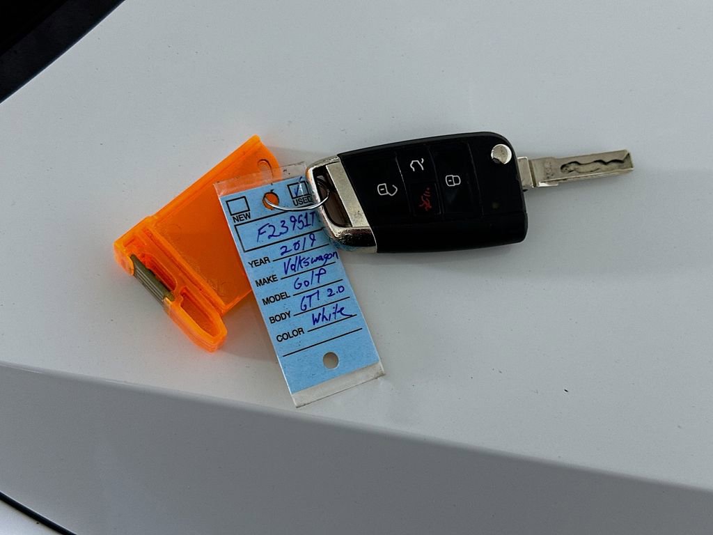 Used 2019 Volkswagen GTI SE image 32