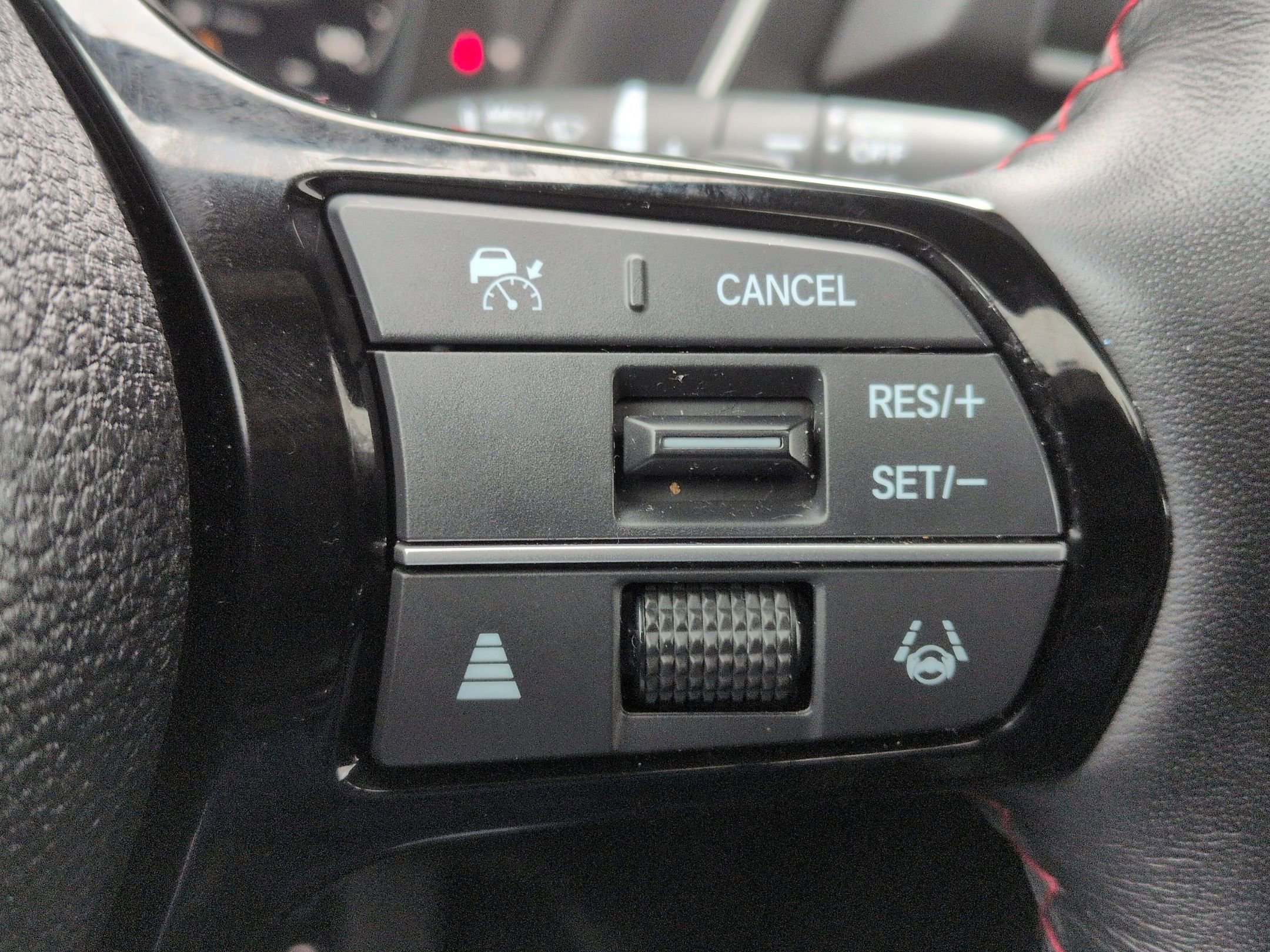 Certified 2025 Honda Pilot Black Edition image 15