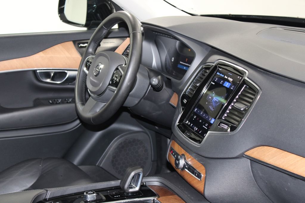 Used 2024 Volvo XC90 T8 Plus w/ Protection Package Premier AWD/4WD image 32