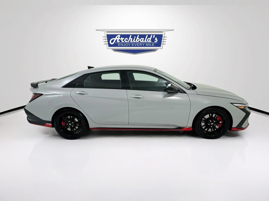 Used 2025 Hyundai Elantra N FWD image 9