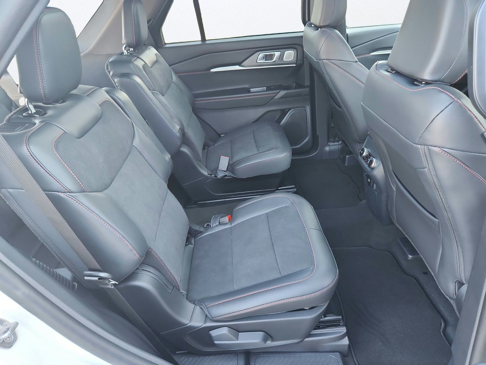 New 2026 Ford Explorer ST w/ Sun And Sound Package AWD/4WD image 31