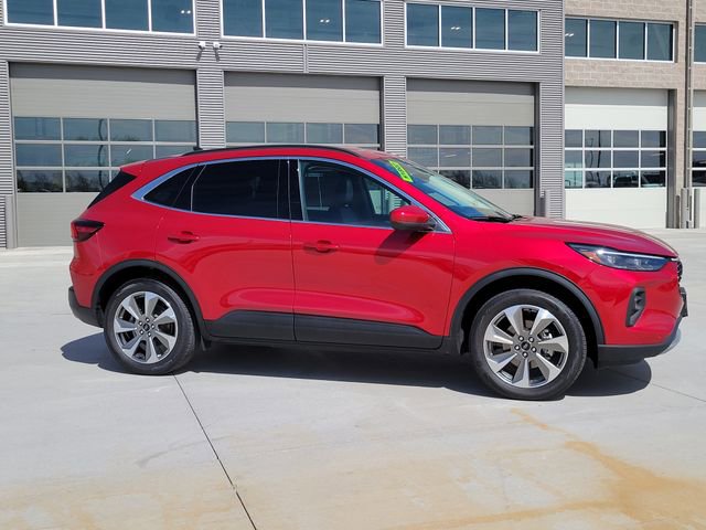 Certified 2025 Ford Escape Platinum w/ Premium Technology Package image 2