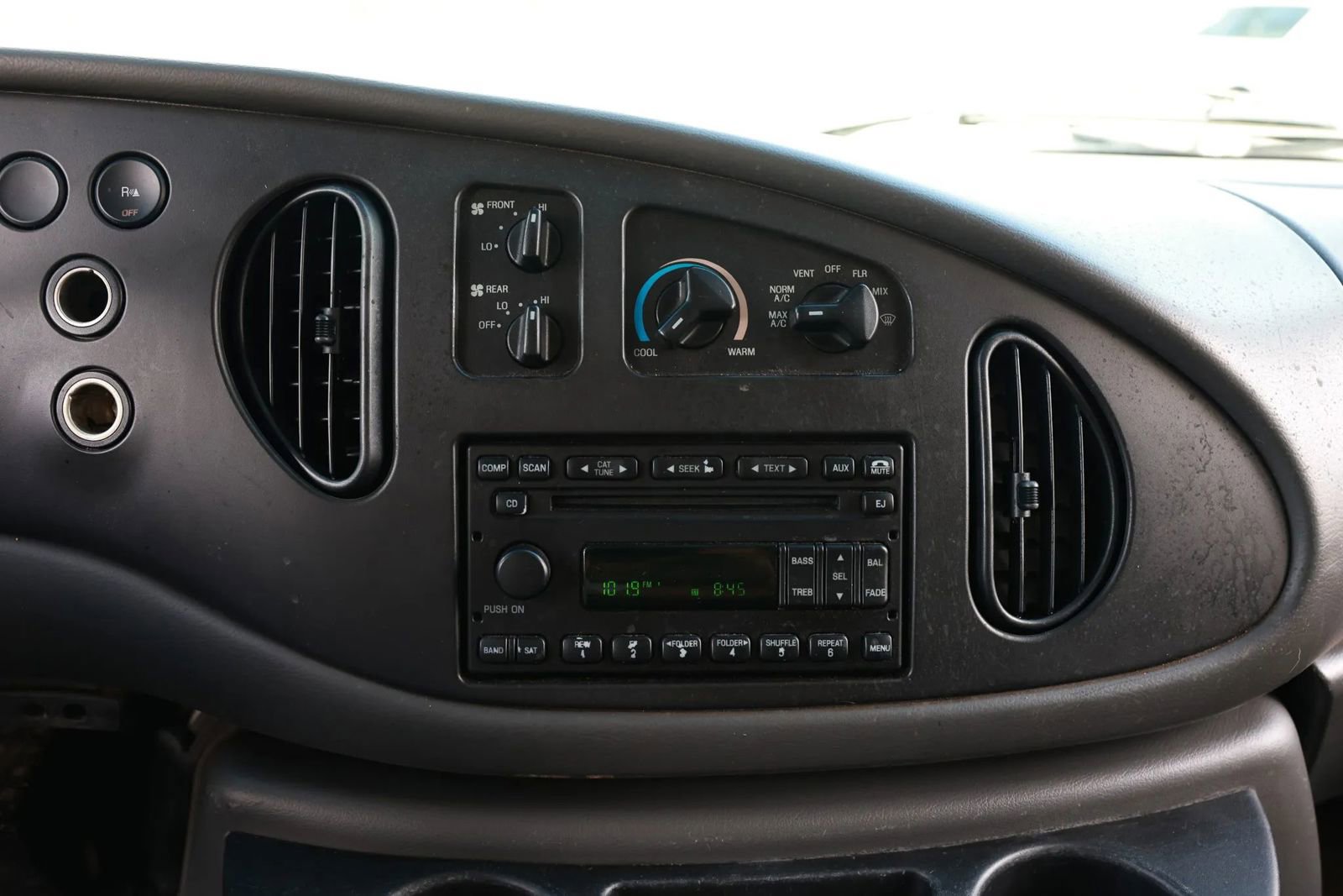 Used 2008 Ford E-150 and Econoline 150 Wagon RWD image 34