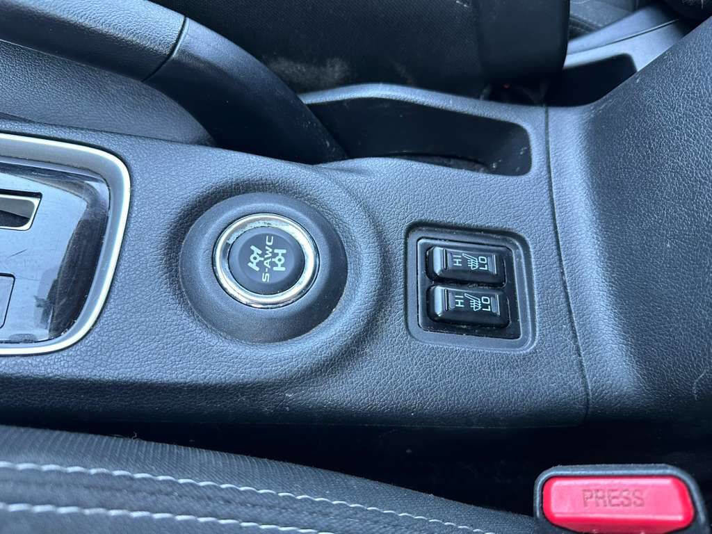 Used 2016 Mitsubishi Outlander SE image 19