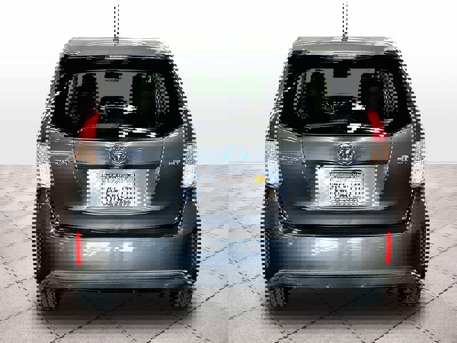 Used 2015 Toyota Prius V Four image 6