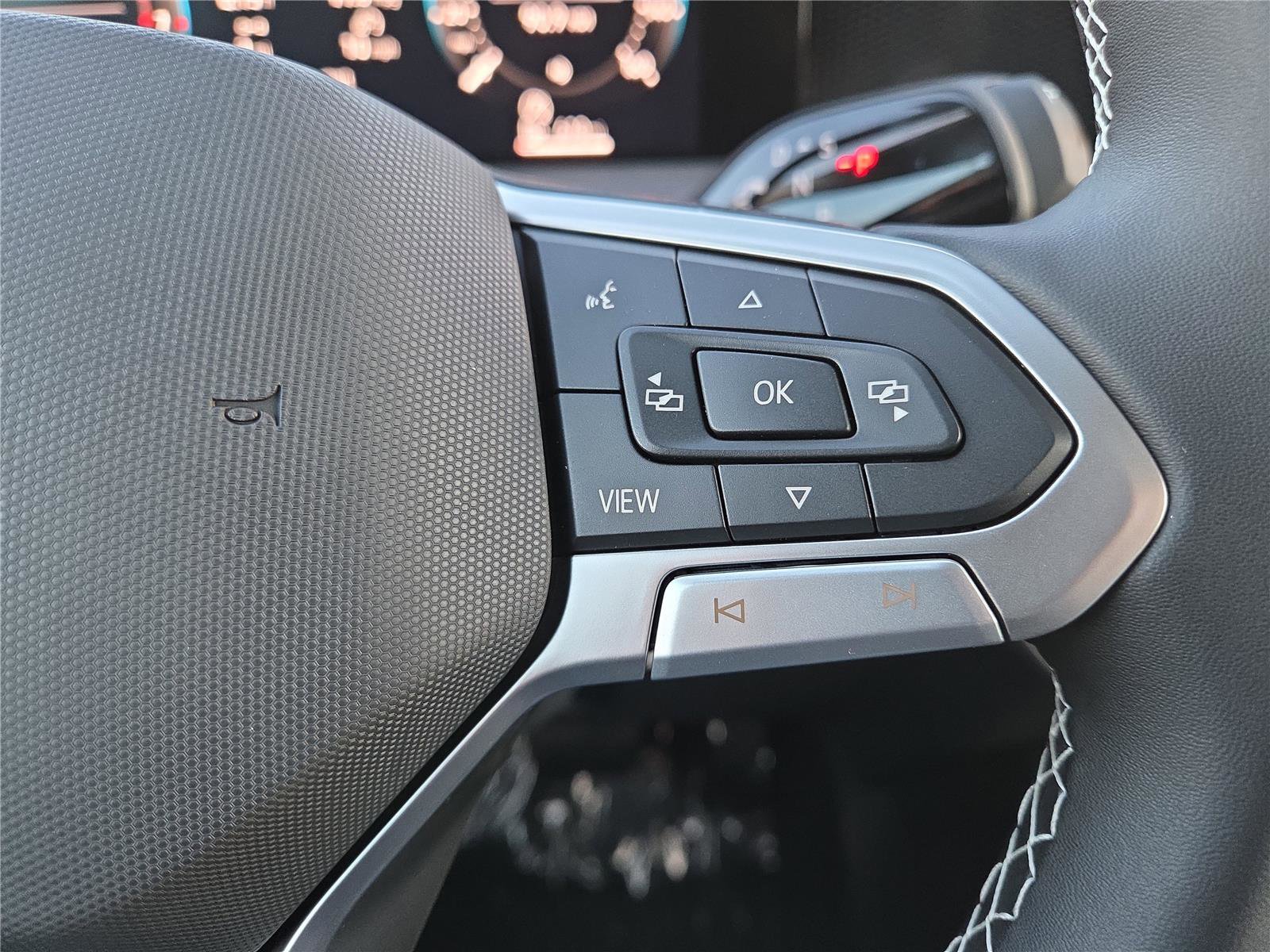 New 2026 Volkswagen Tiguan SE image 17