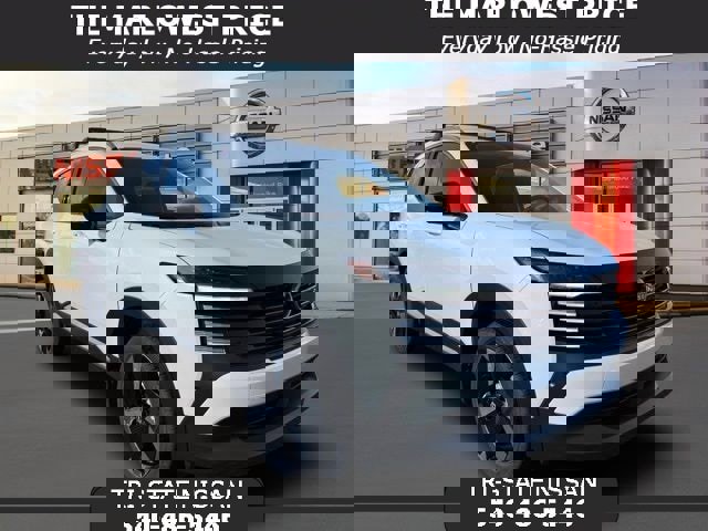 New 2026 Nissan Kicks SR w/ Cold Weather Package