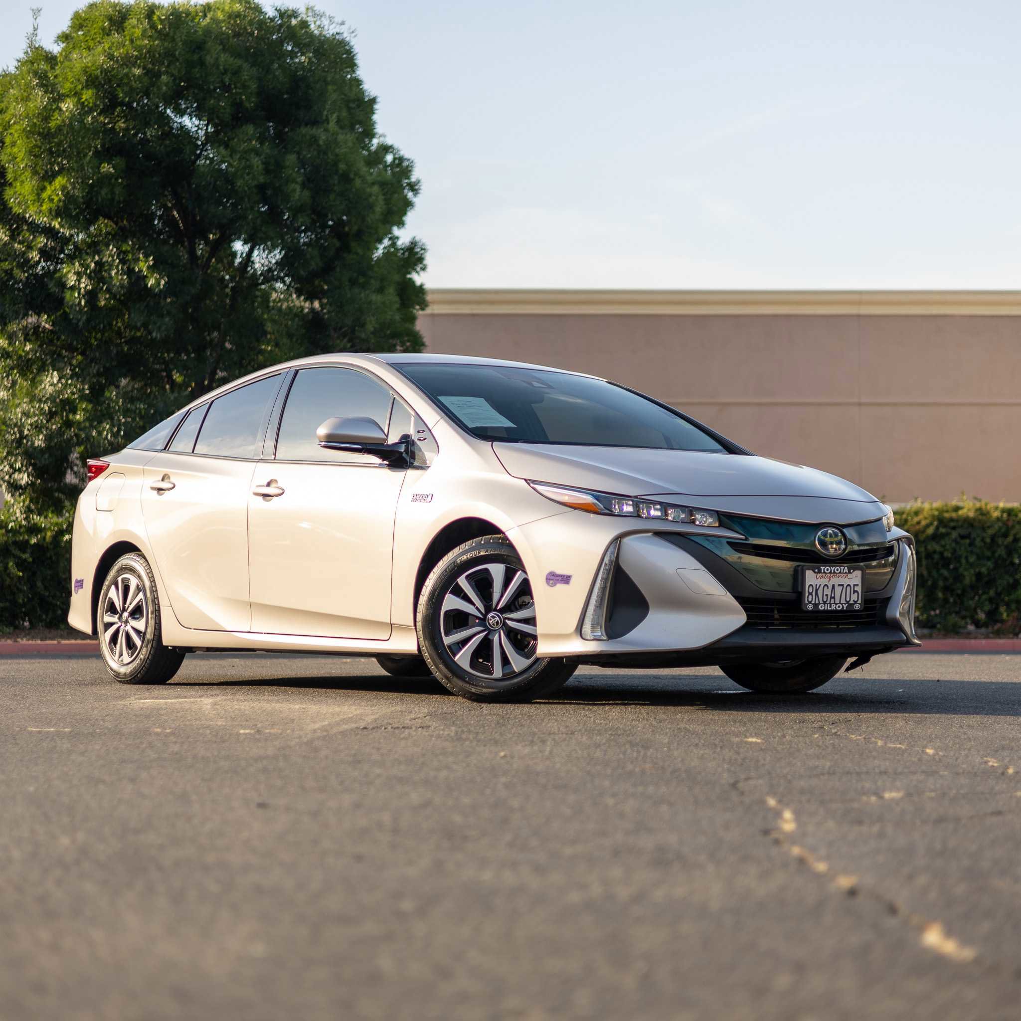 Used 2019 Toyota Prius Prime Premium image 1