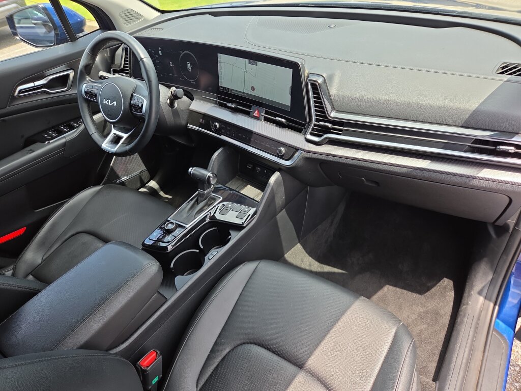 Used 2025 Kia Sportage SX FWD image 16