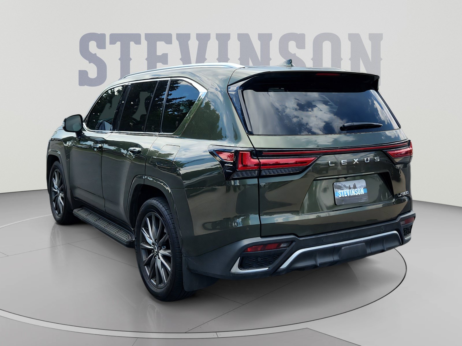 Certified 2024 Lexus LX 600 F Sport AWD/4WD image 3