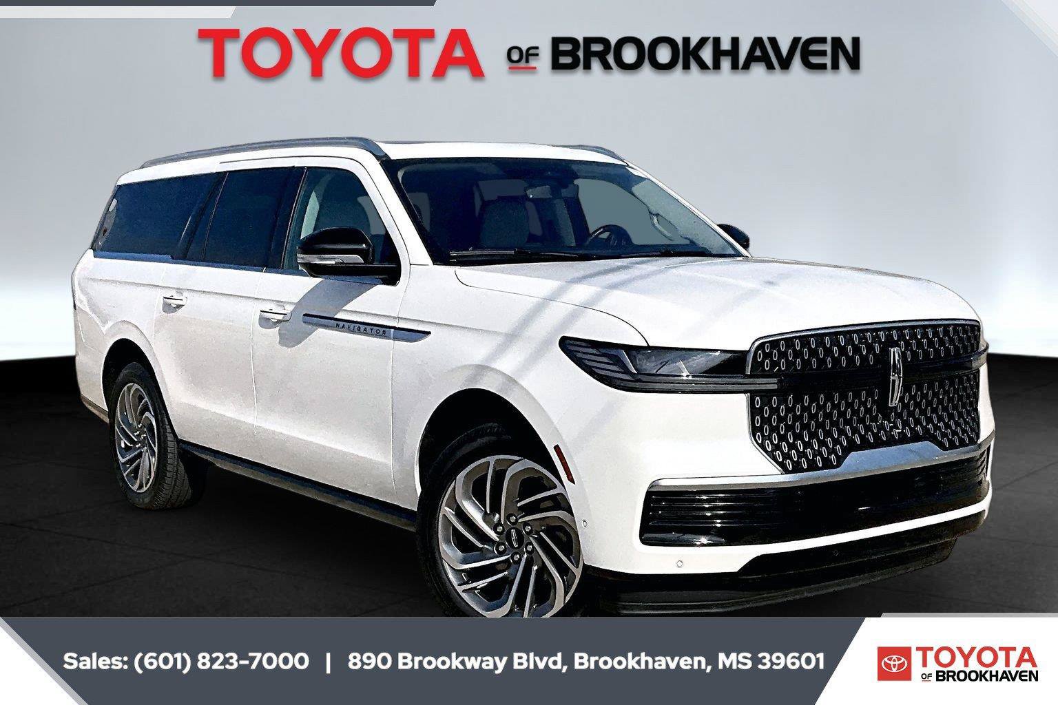 Used 2025 Lincoln Navigator L Reserve AWD/4WD image 1
