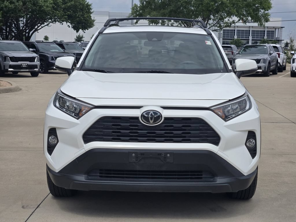 Used 2019 Toyota RAV4 XLE w/ Convenience Package FWD image 11